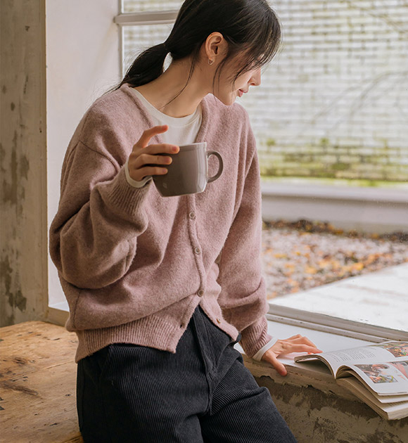 Neat-Fit V-Necked Wool Cardigan