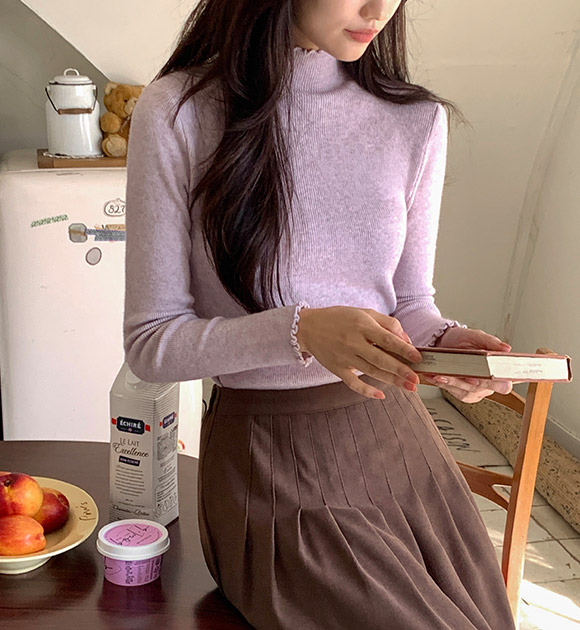 [Just One Exclusive] Blanche Frill Mock Turtleneck Knit