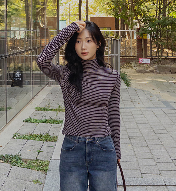 Luca striped Turtle Neck T-shirt