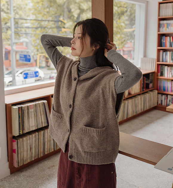 Miya Hoodie Wool Knit Vest